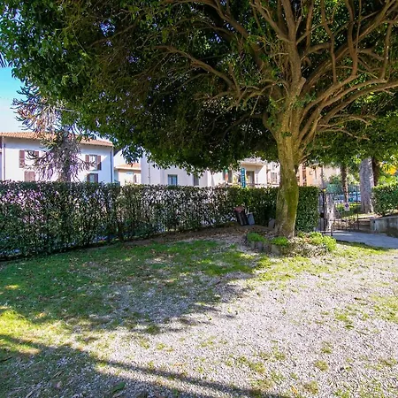 Easy 300mt From Apartament *